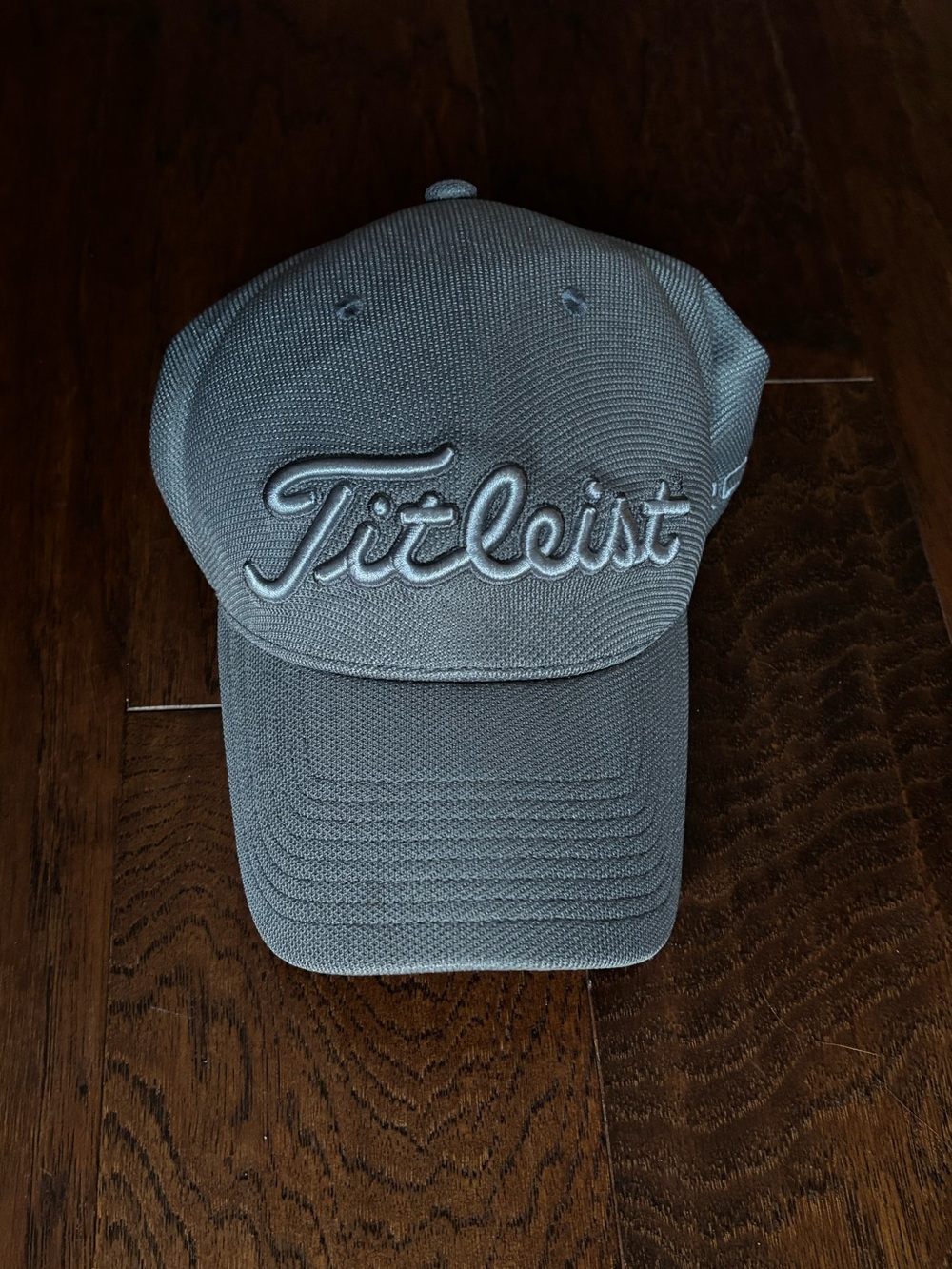 Titleist Tour Sports Mesh Stretch Fit Golf Hat Charcoal Gray - Picture 10 of 10
